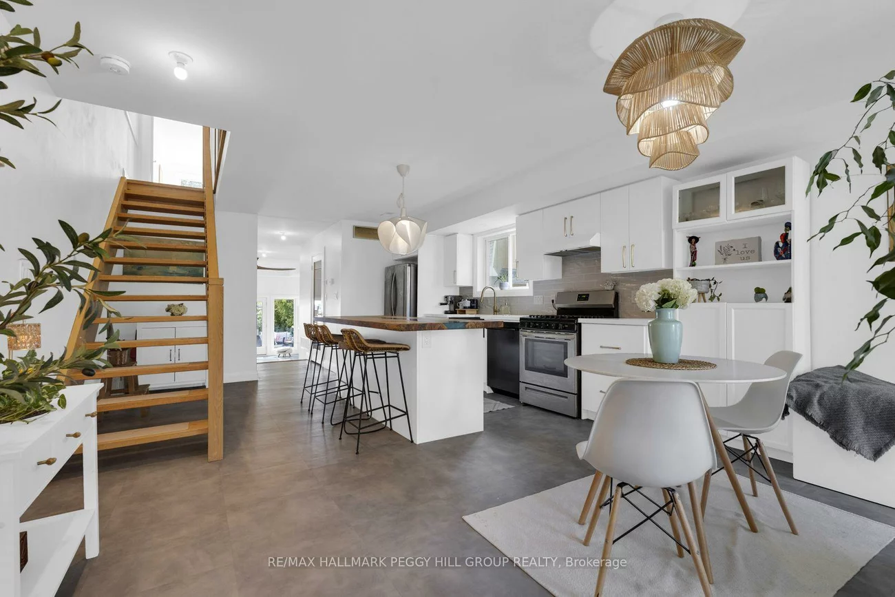 825, Adams, Alcona, Innisfil