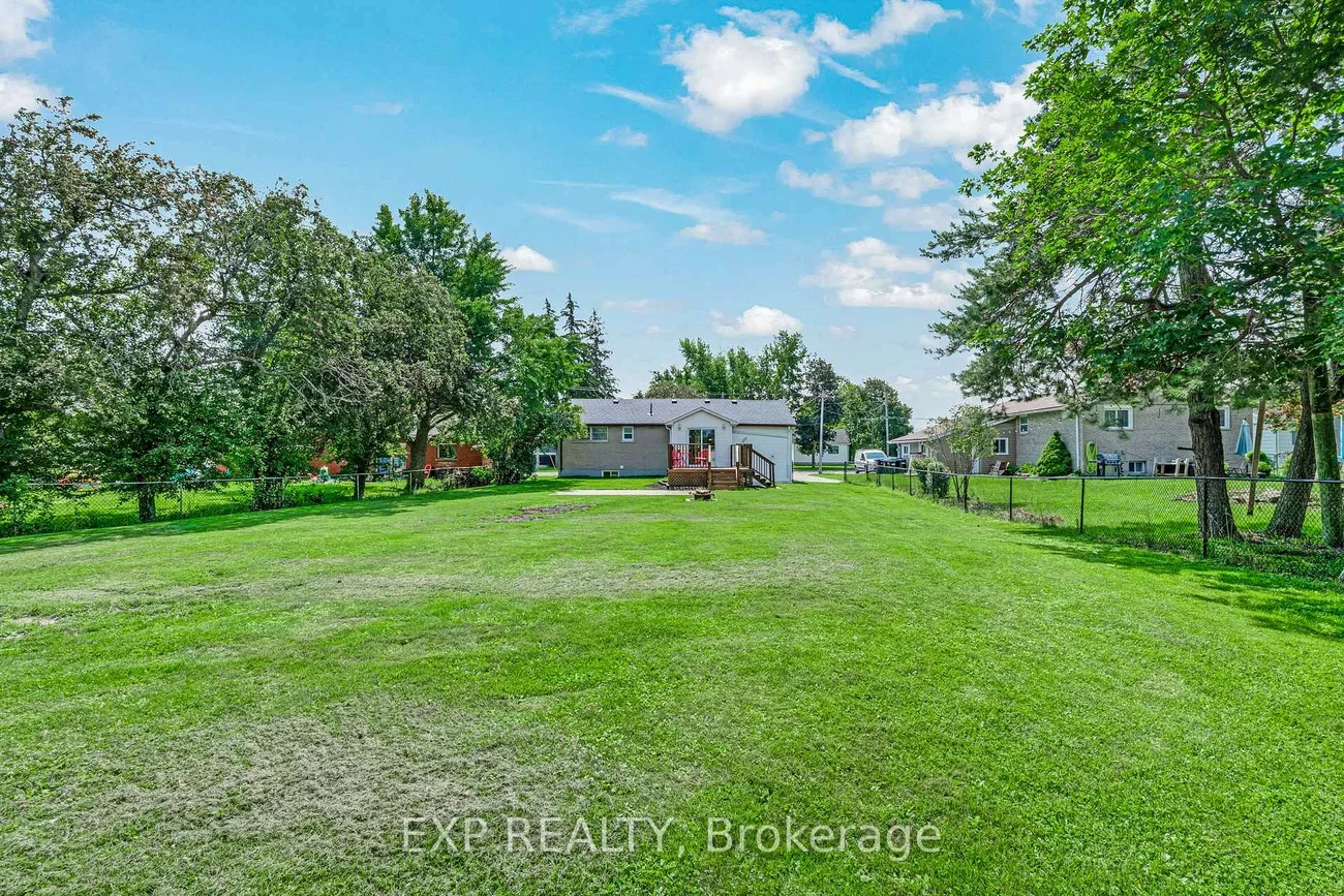 1990, Victoria, Stroud, Innisfil