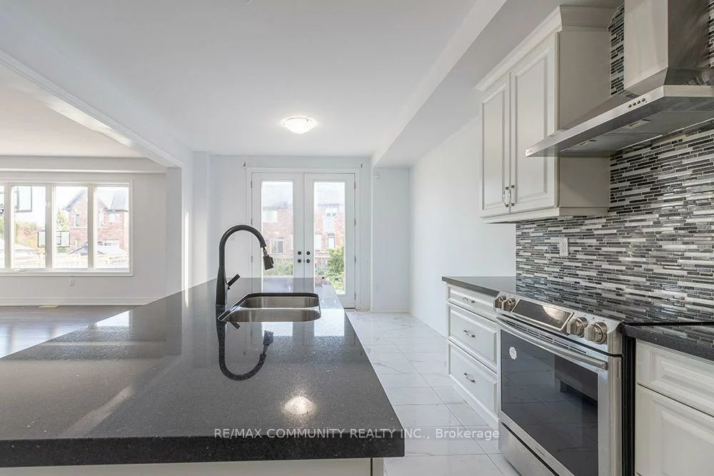 1305, Butler, Alcona, Innisfil