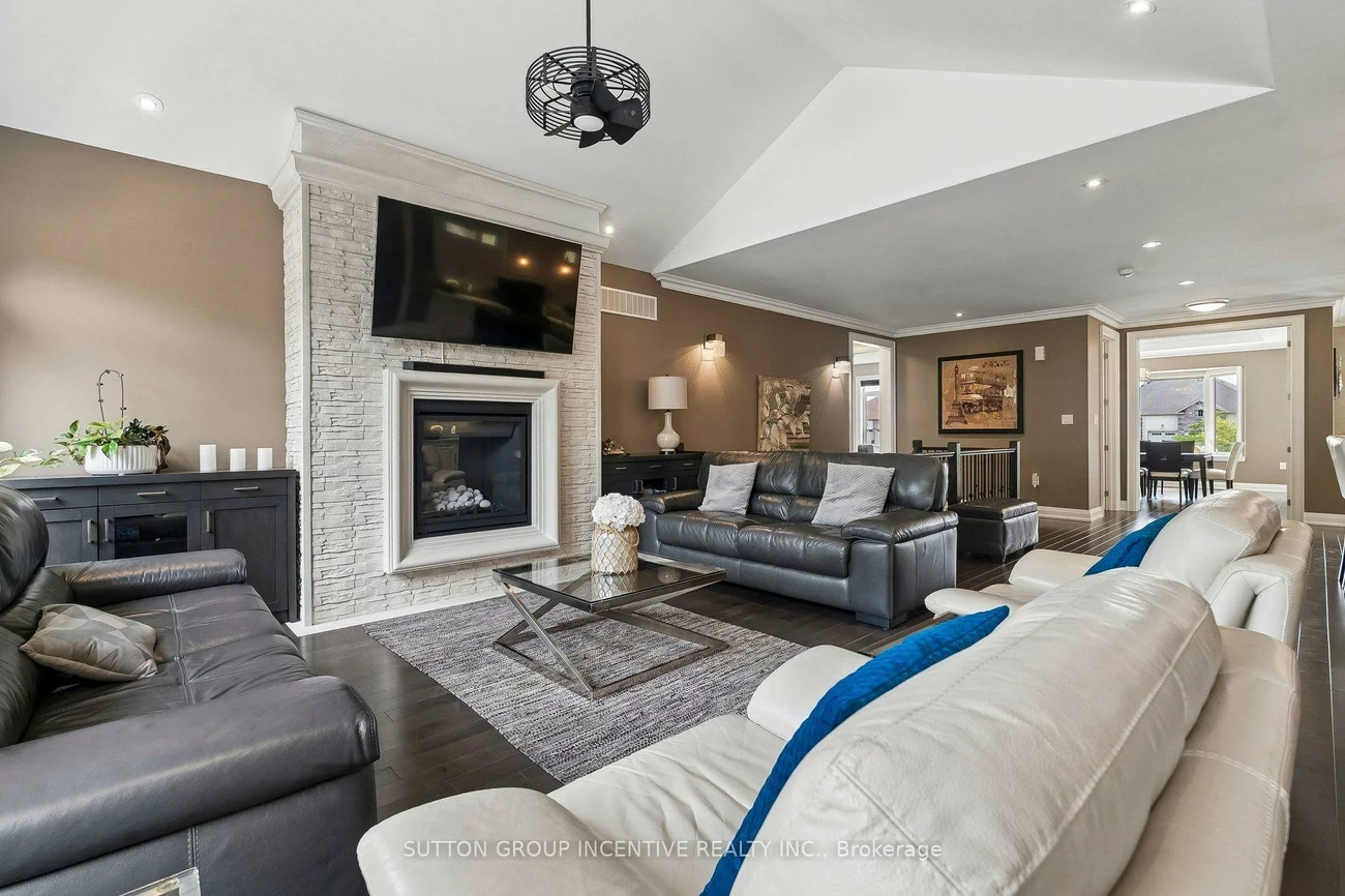 260, Sunnybrae, Stroud, Innisfil