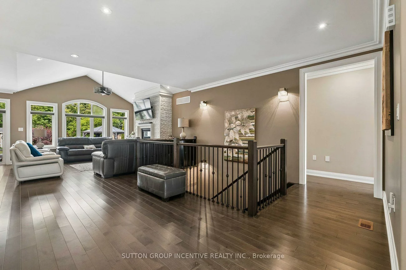 260, Sunnybrae, Stroud, Innisfil