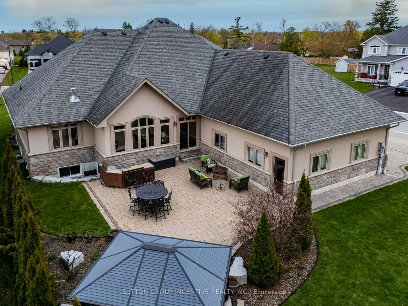 260, Sunnybrae, Stroud, Innisfil