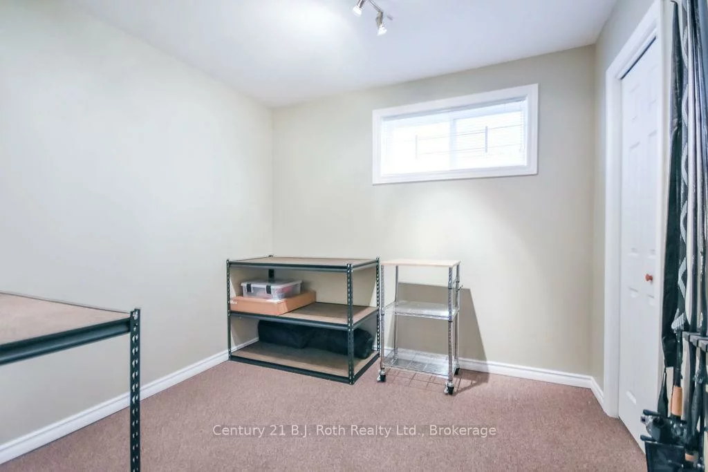 1117, Corrie, Alcona, Innisfil