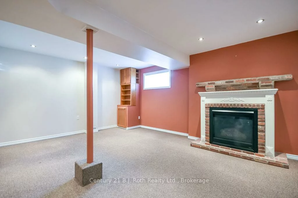 1117, Corrie, Alcona, Innisfil
