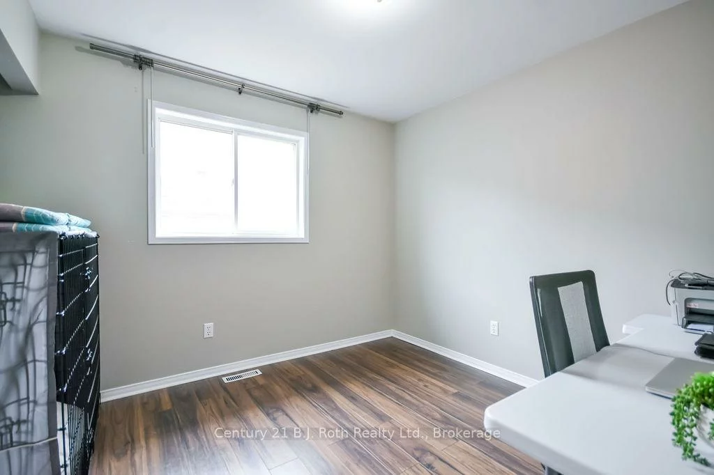 1117, Corrie, Alcona, Innisfil