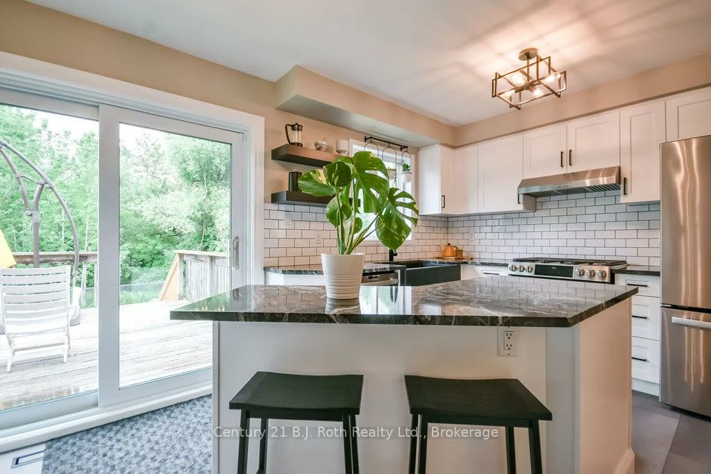 1117, Corrie, Alcona, Innisfil