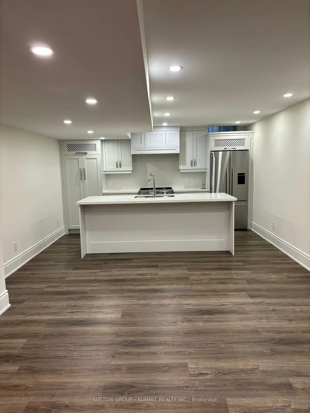 8, WEST COAST, Nobleton, King