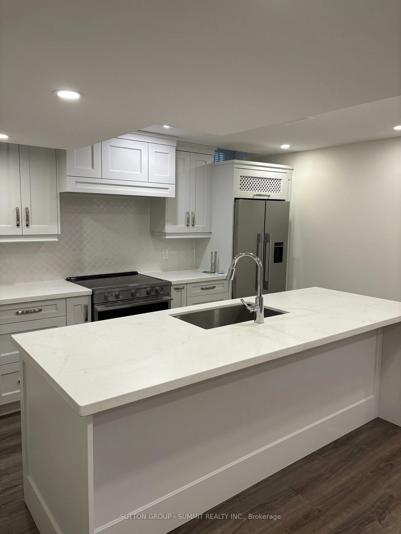 8, WEST COAST, Nobleton, King