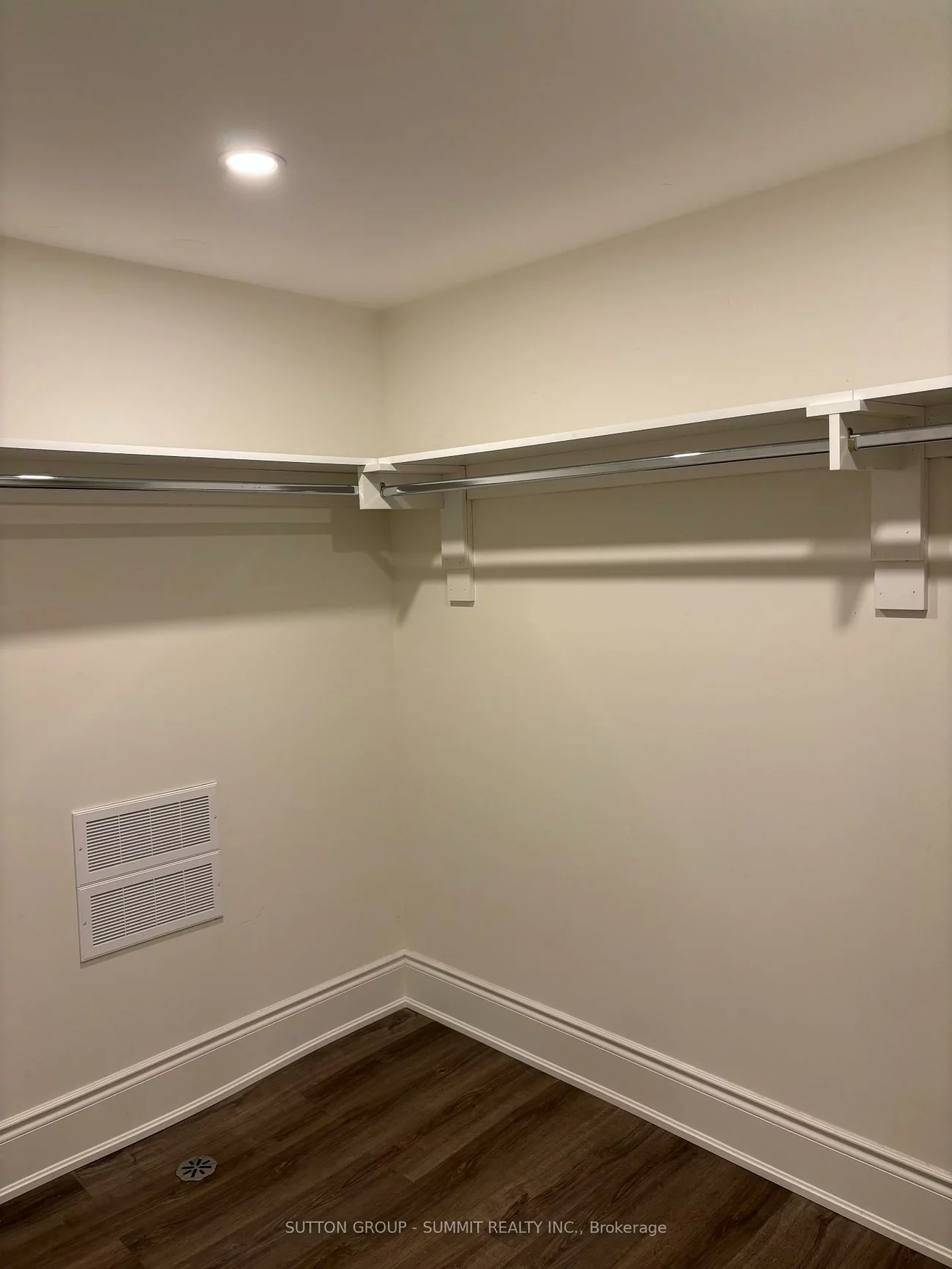 8, WEST COAST, Nobleton, King