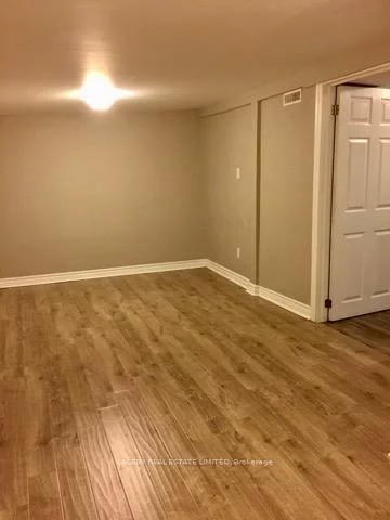 250, Main, Schomberg, King