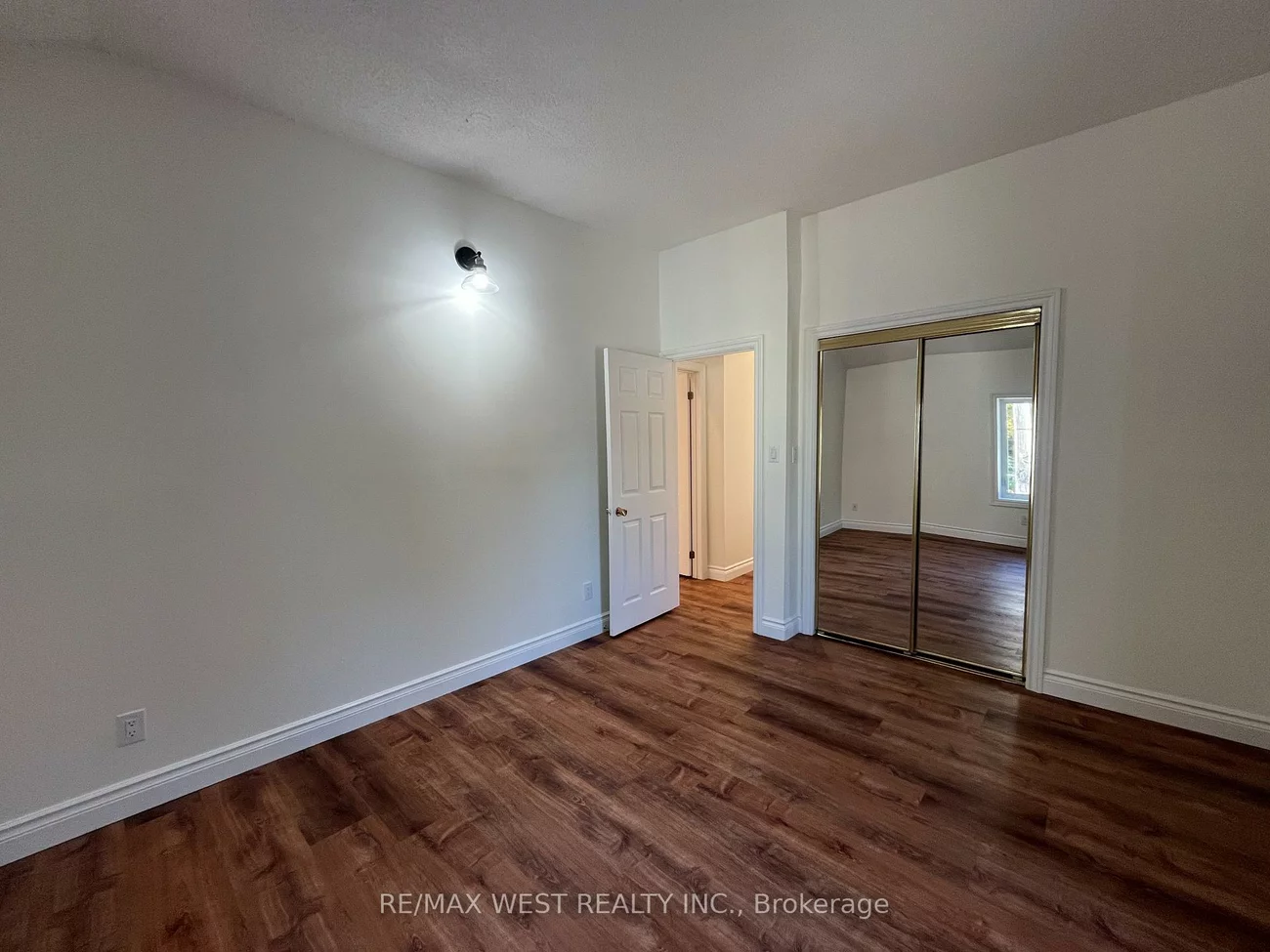 203, Main, Schomberg, King