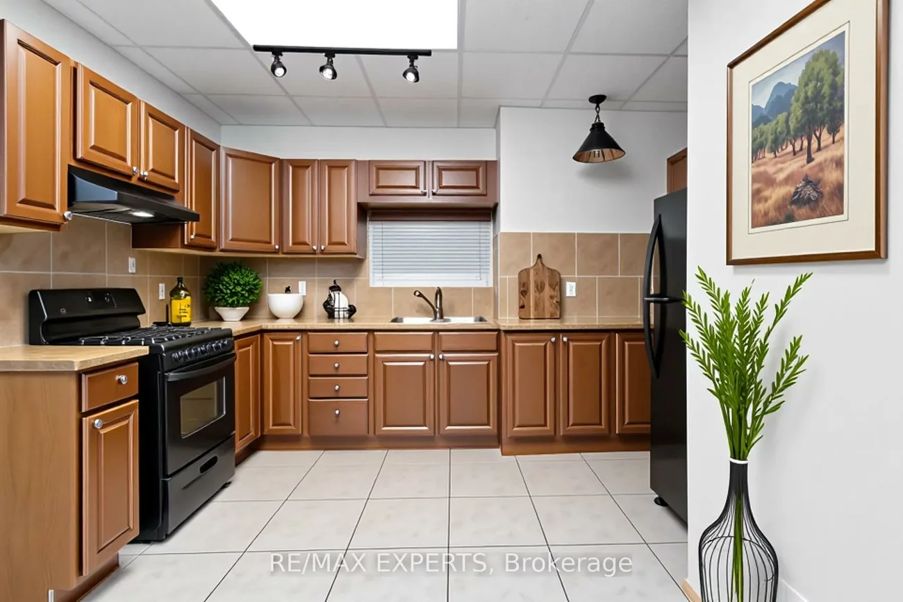 5780, King, Nobleton, King