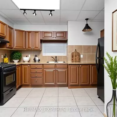 5780, King, Nobleton, King