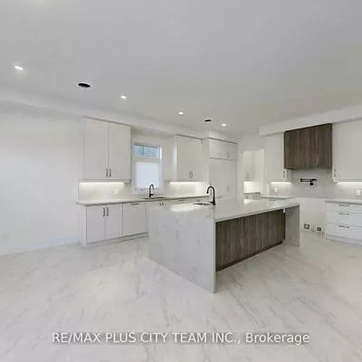 8, Saxby Farm, King City, King