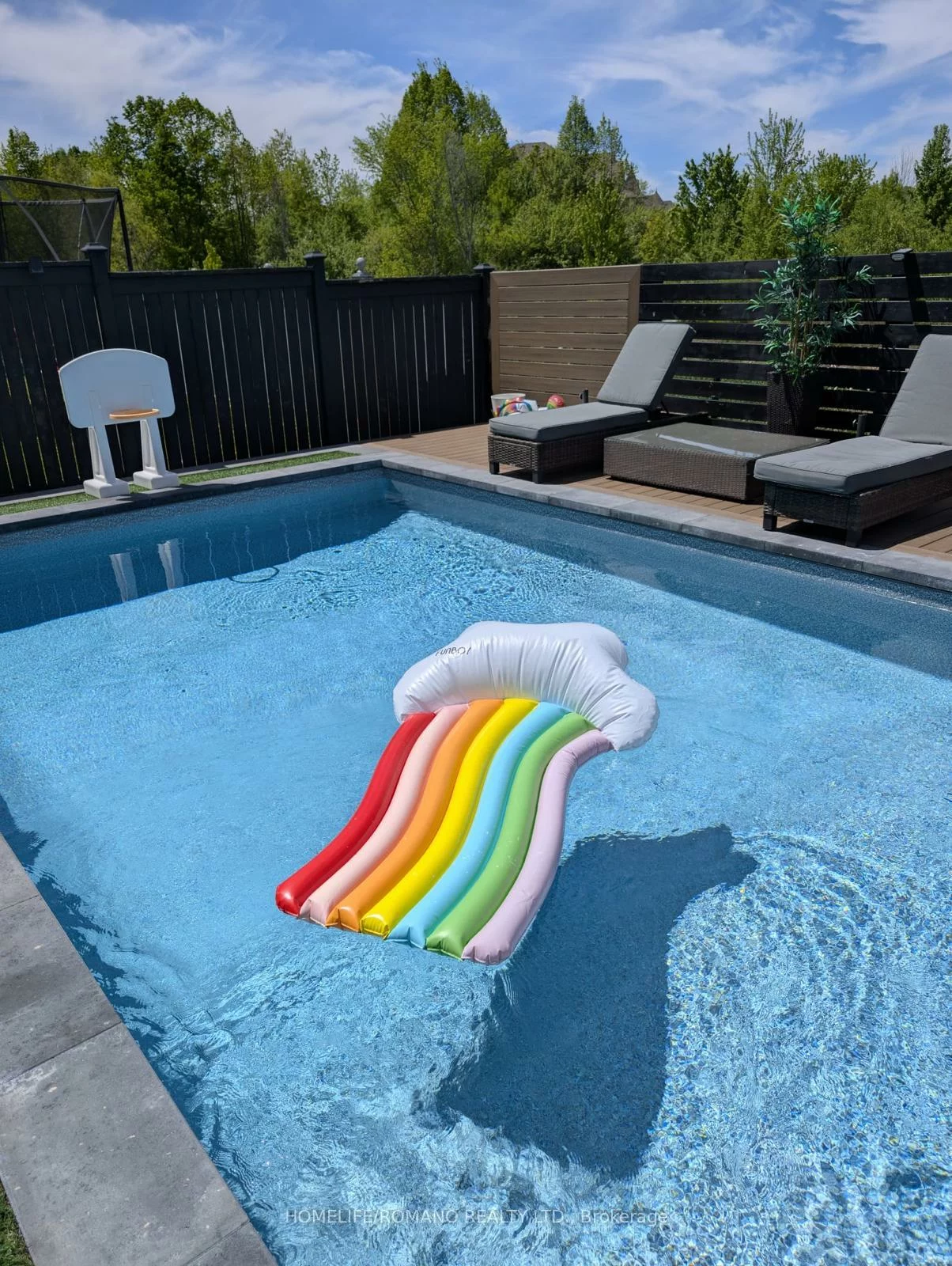 6, Bluff, Nobleton, King