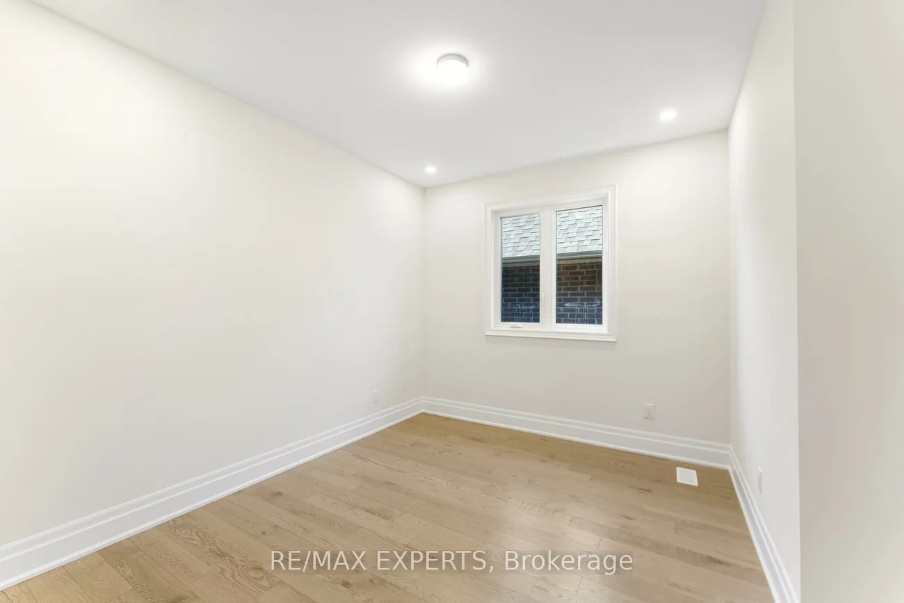 17, Saxby Farm, King City, King