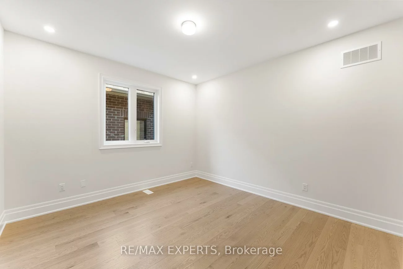 17, Saxby Farm, King City, King