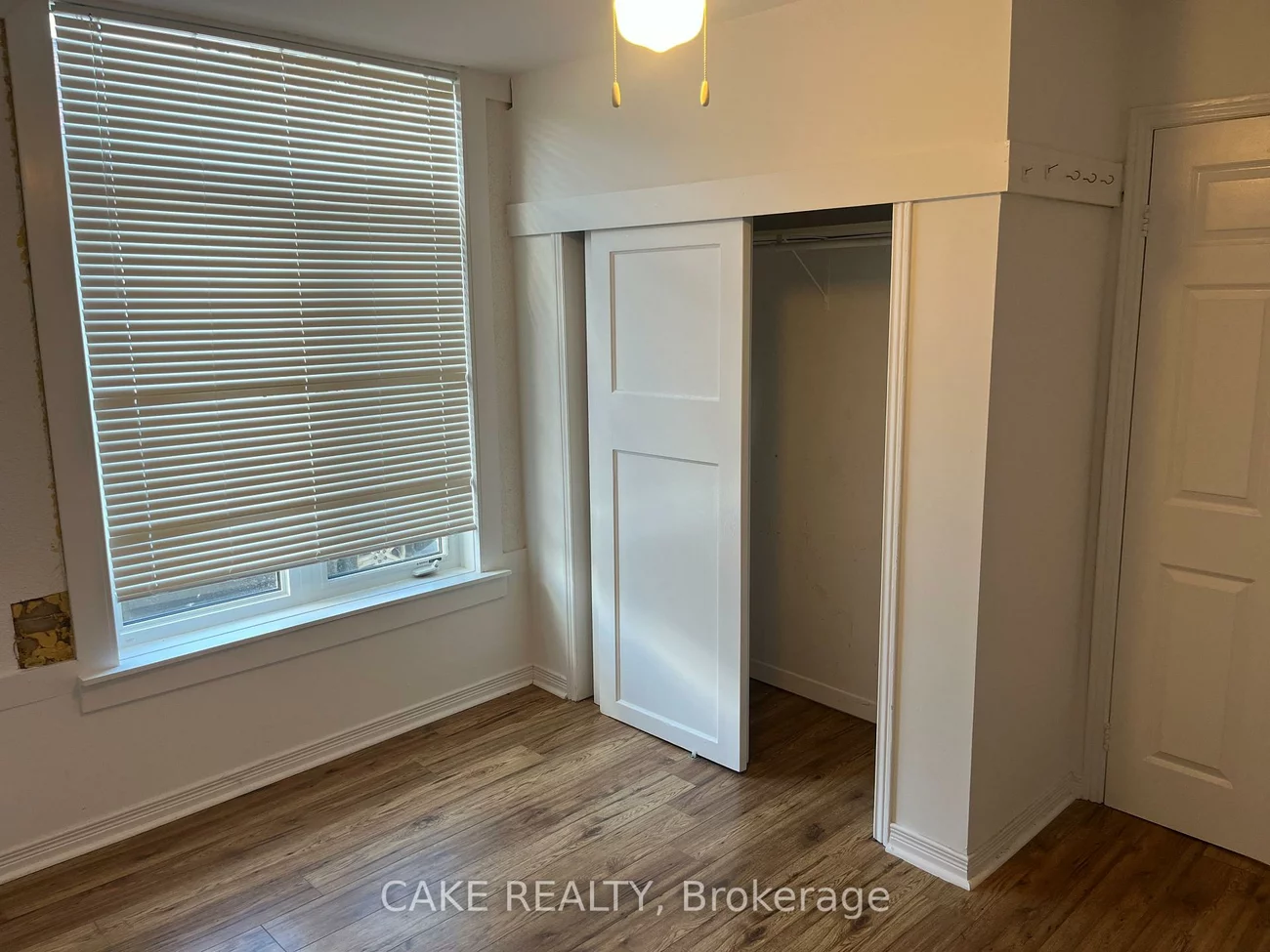 290, MAIN, Schomberg, King