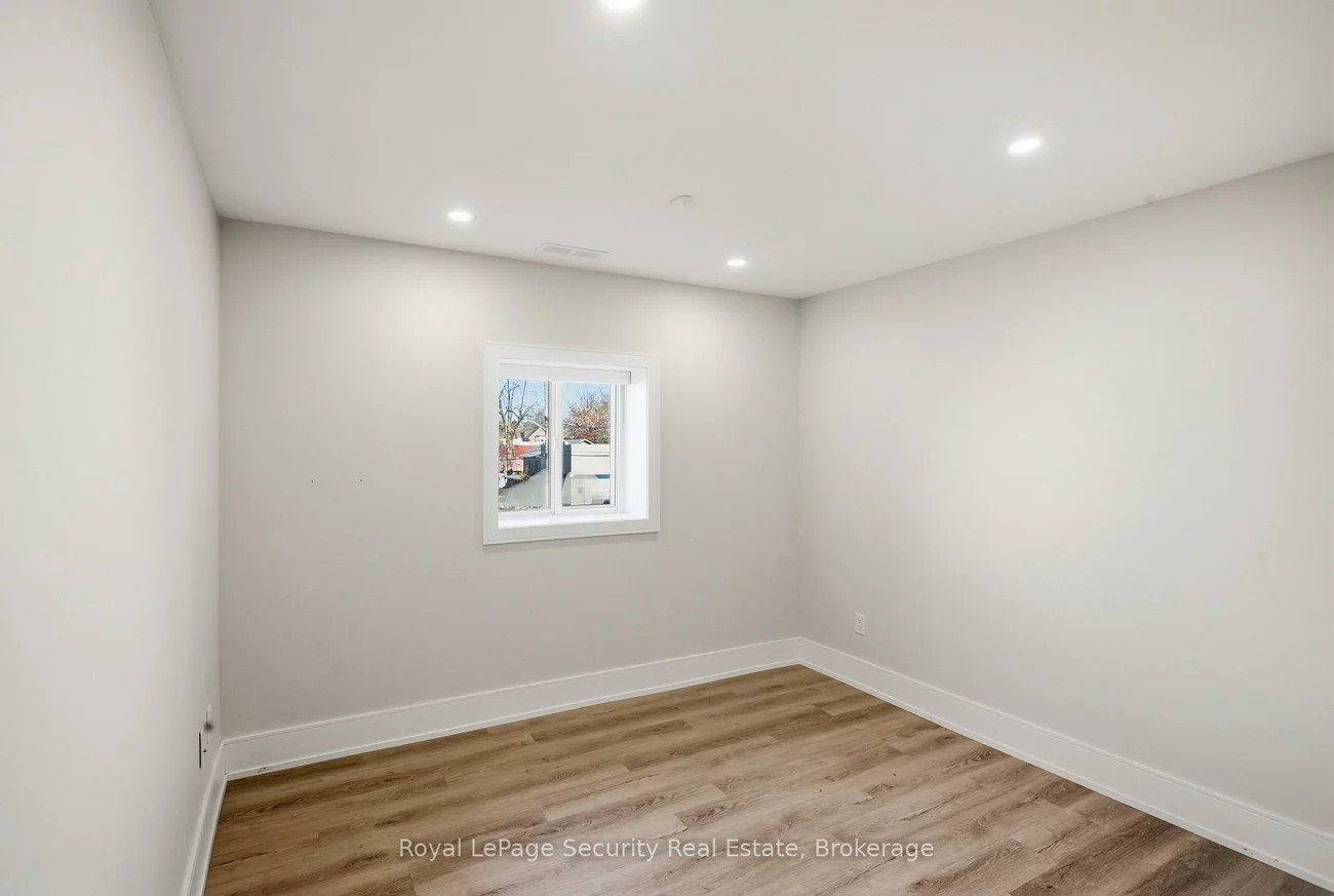 185, Main, Schomberg, King