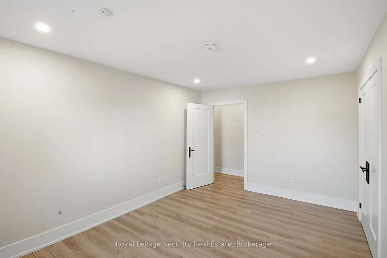 185, Main, Schomberg, King