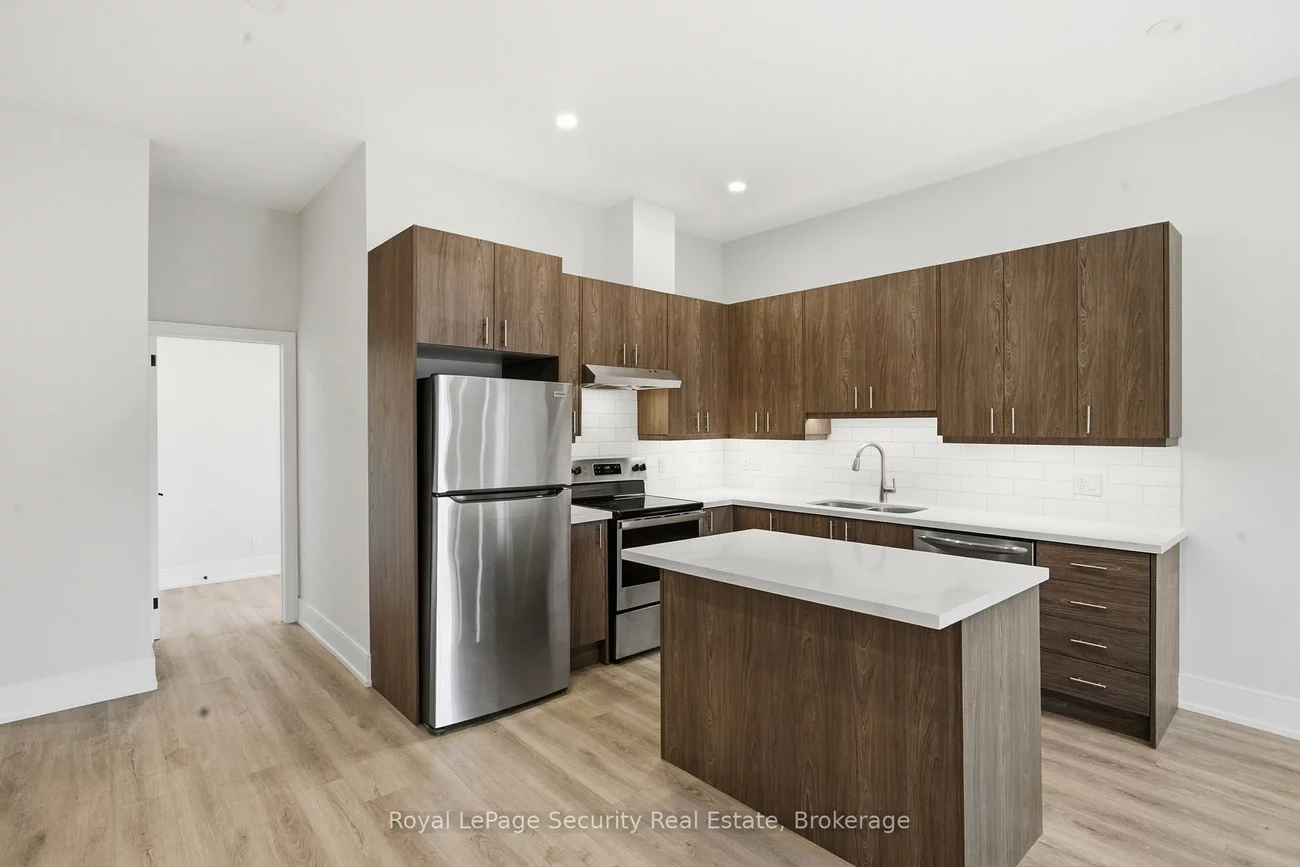 185, Main, Schomberg, King