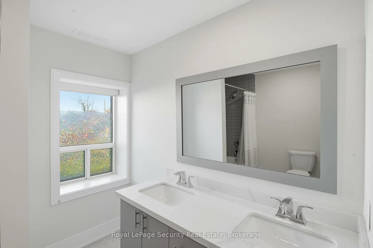 185, Main, Schomberg, King