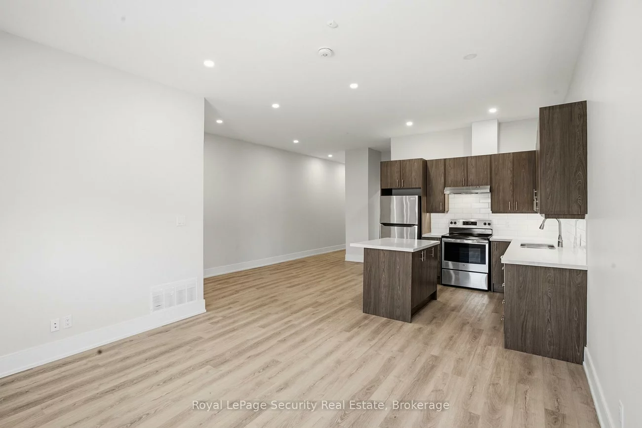 185, Main, Schomberg, King