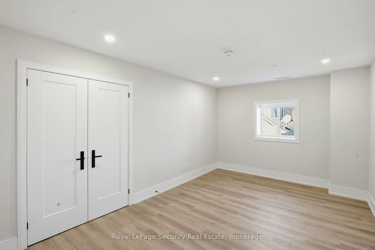 185, Main, Schomberg, King