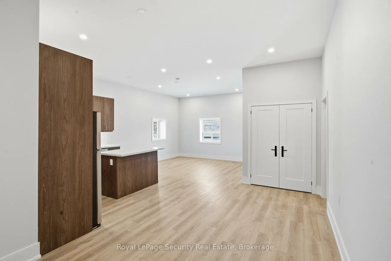 185, Main, Schomberg, King