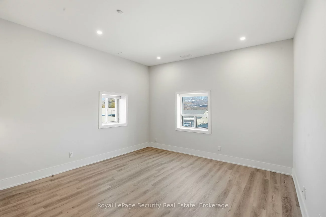 185, Main, Schomberg, King