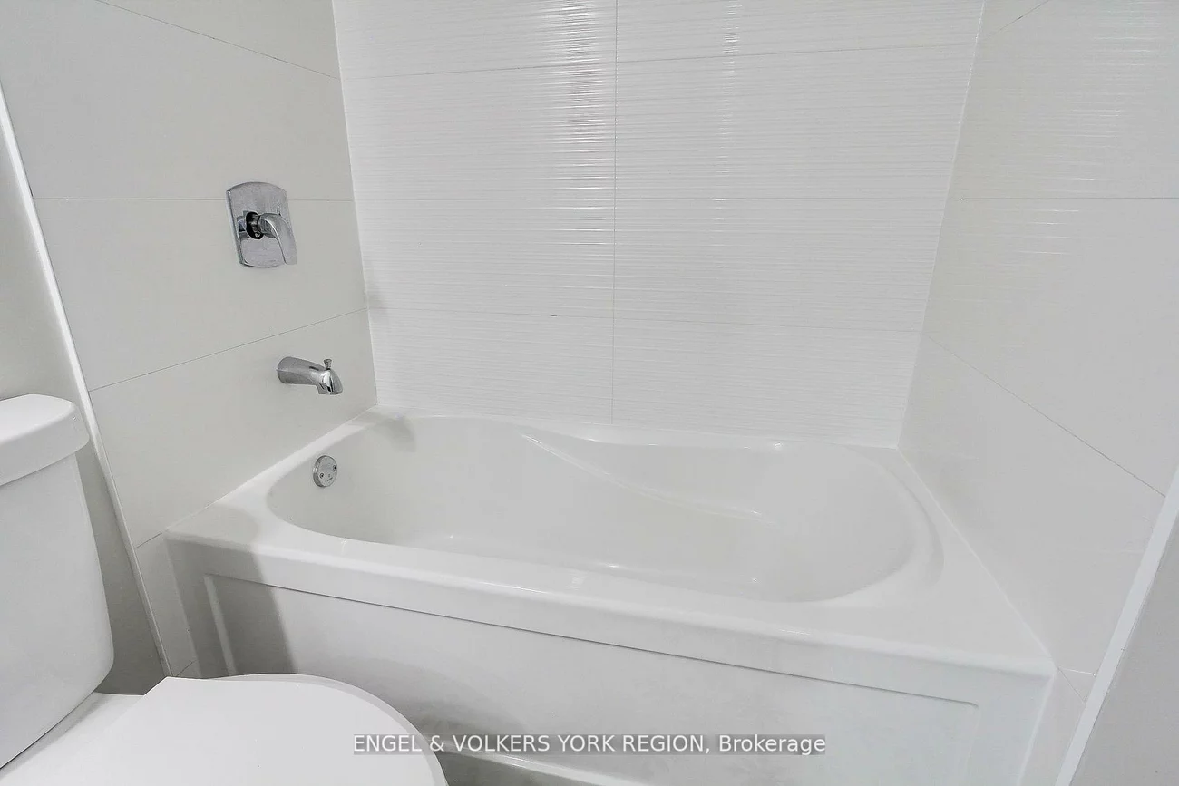 4, Valley Point, King City, King