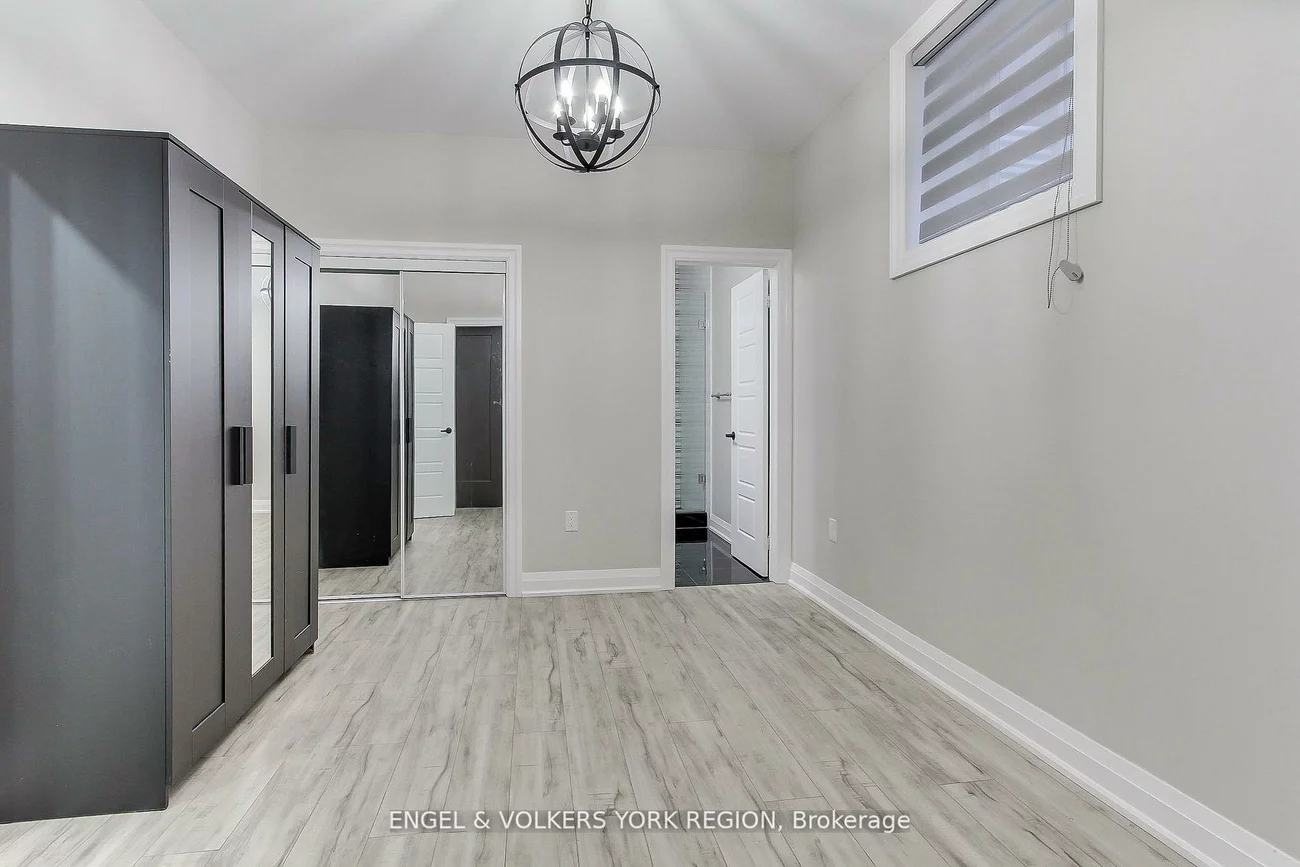 4, Valley Point, King City, King