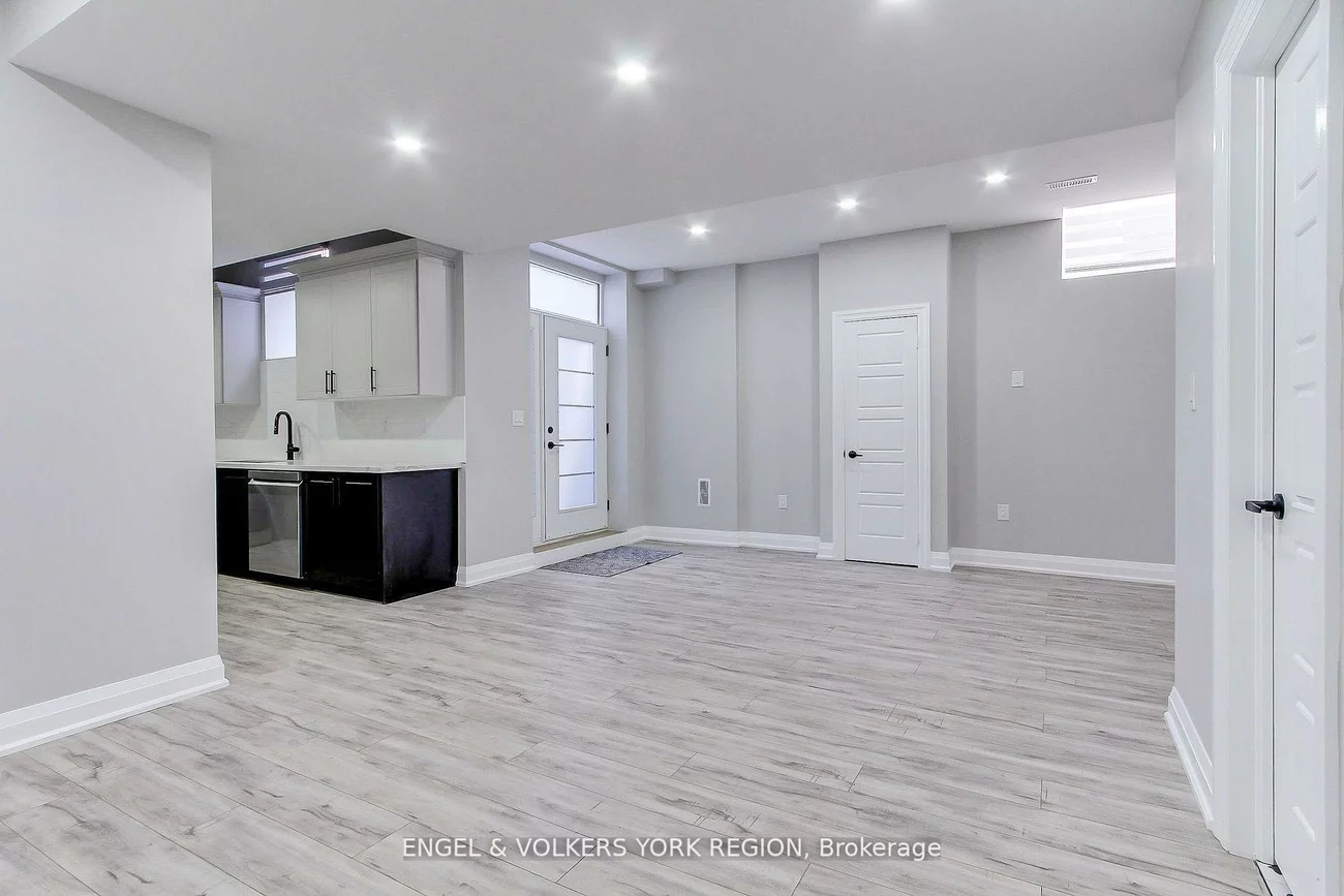 4, Valley Point, King City, King