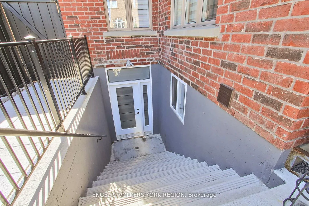 4, Valley Point, King City, King