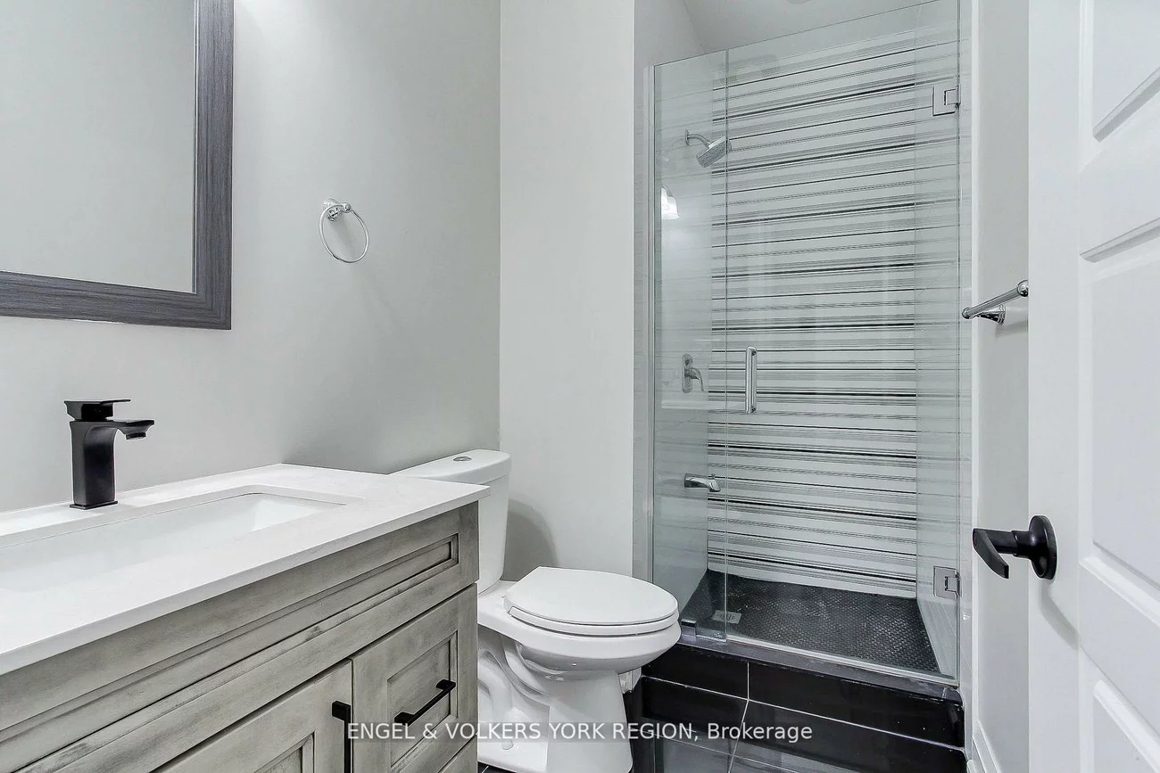 4, Valley Point, King City, King