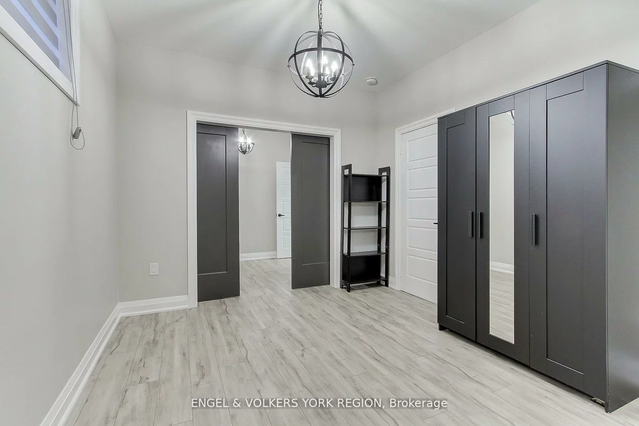 4, Valley Point, King City, King