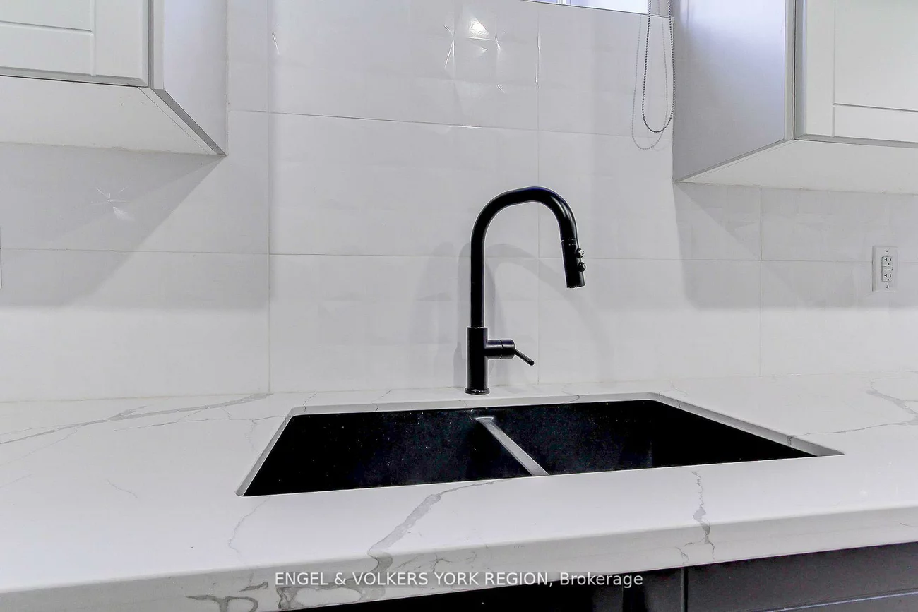 4, Valley Point, King City, King