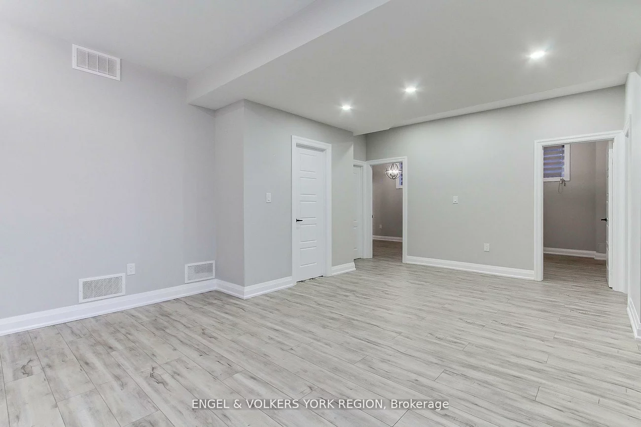 4, Valley Point, King City, King