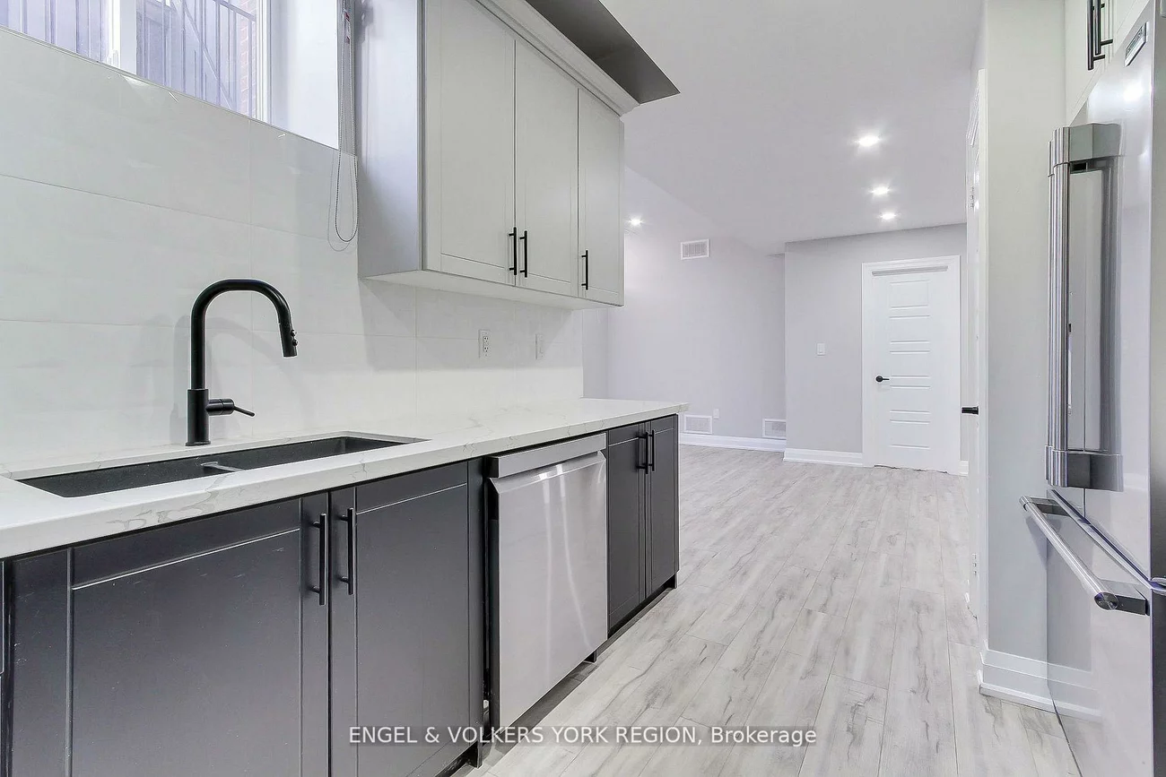 4, Valley Point, King City, King