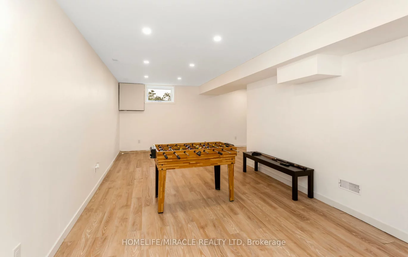 17, Kinsley, Nobleton, King