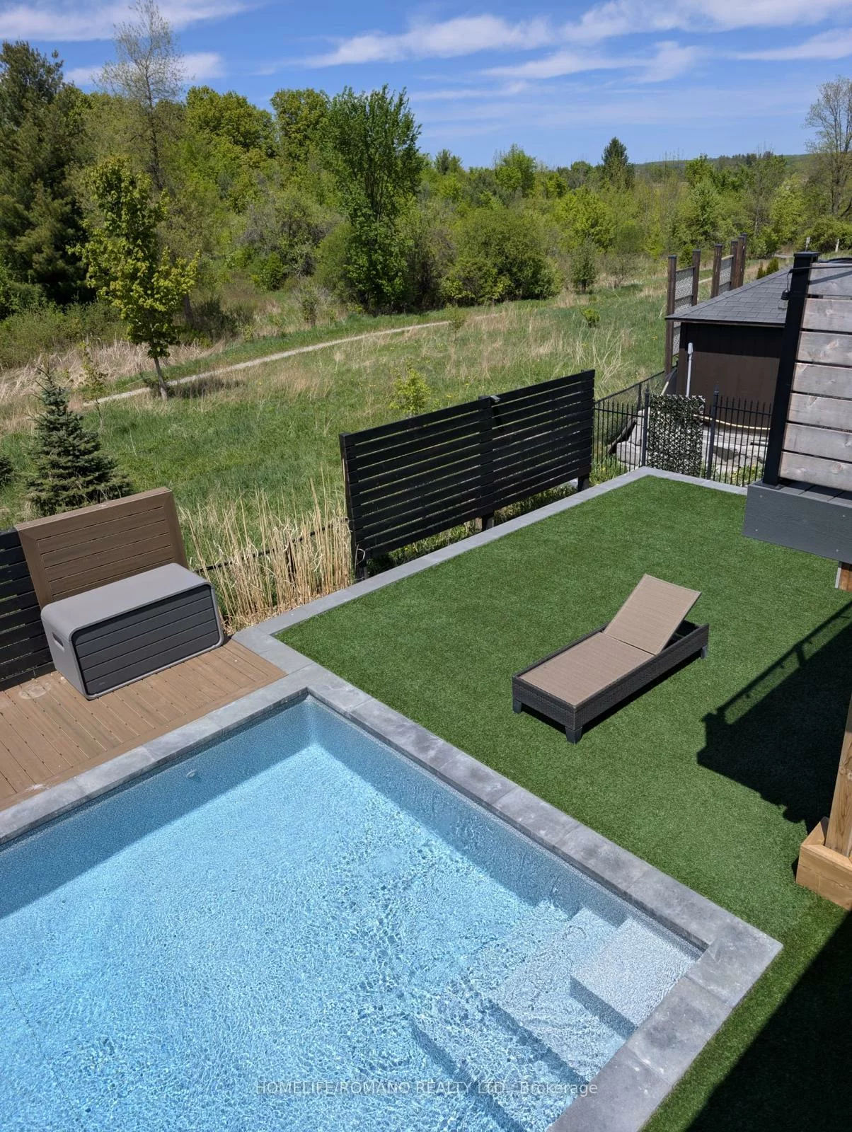 6, Bluff, Nobleton, King