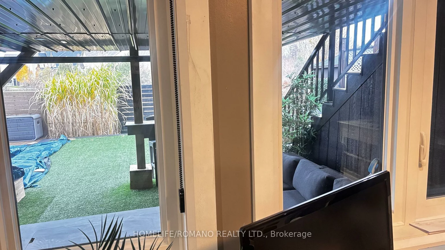 6, Bluff, Nobleton, King