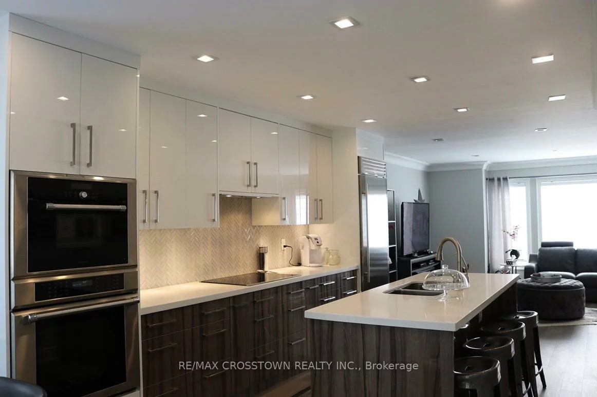 208, Roselena (Main Flr), Schomberg, King