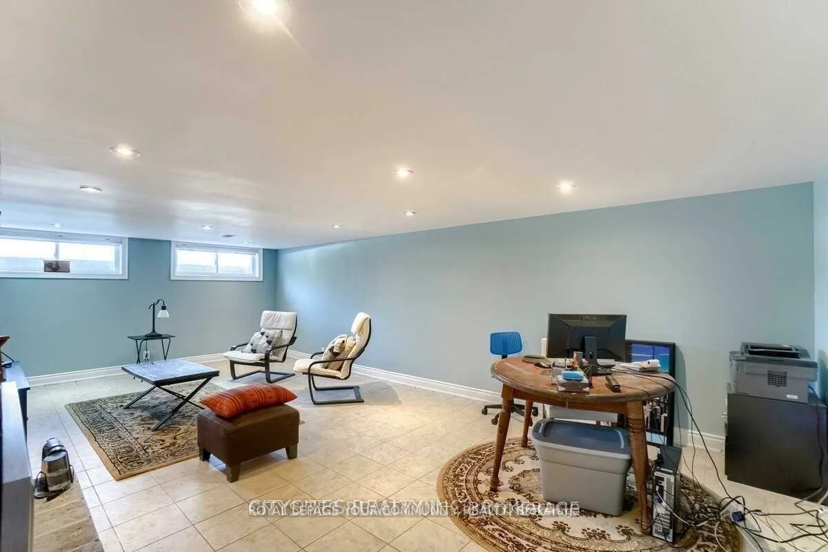 5890, 15th, Schomberg, King