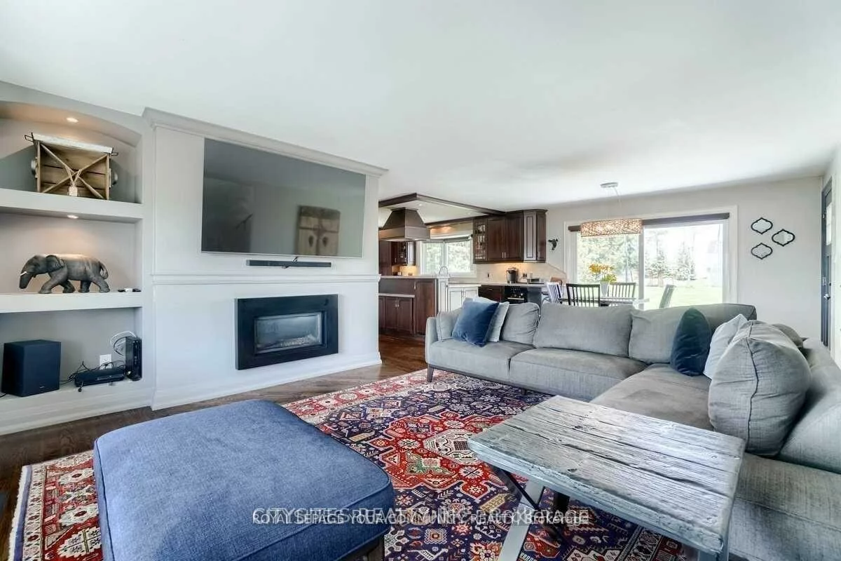 5890, 15th, Schomberg, King