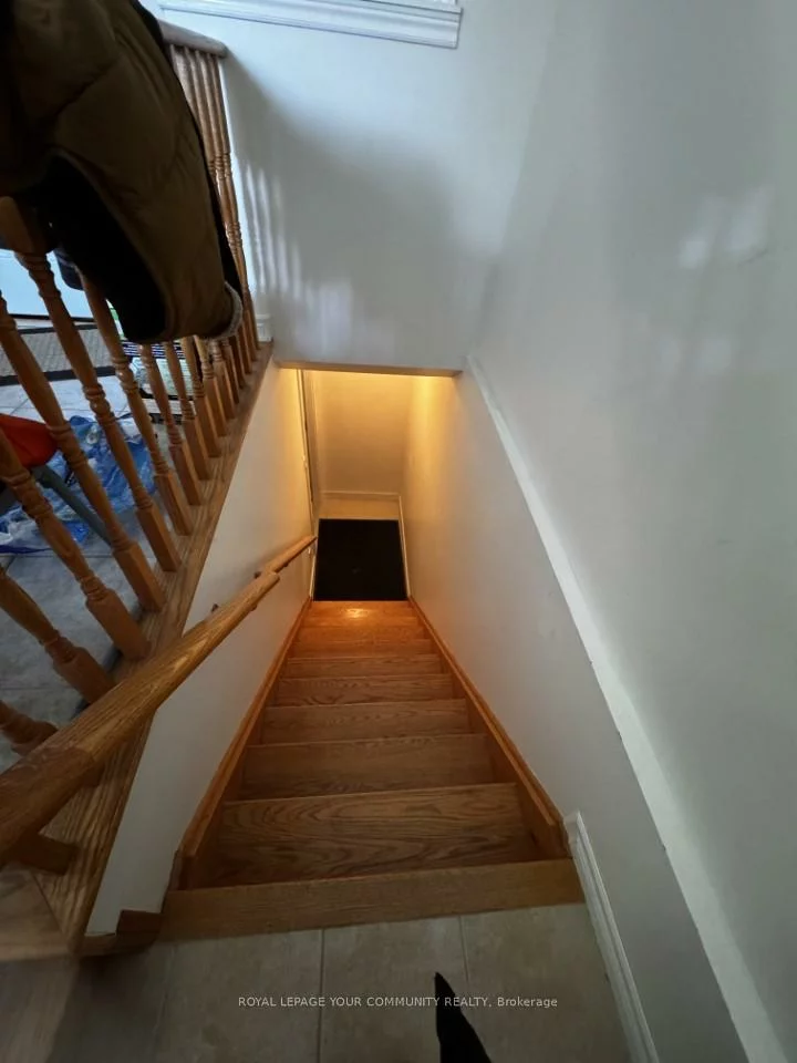 158, Roselena, Schomberg, King