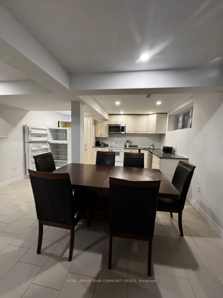 158, Roselena, Schomberg, King