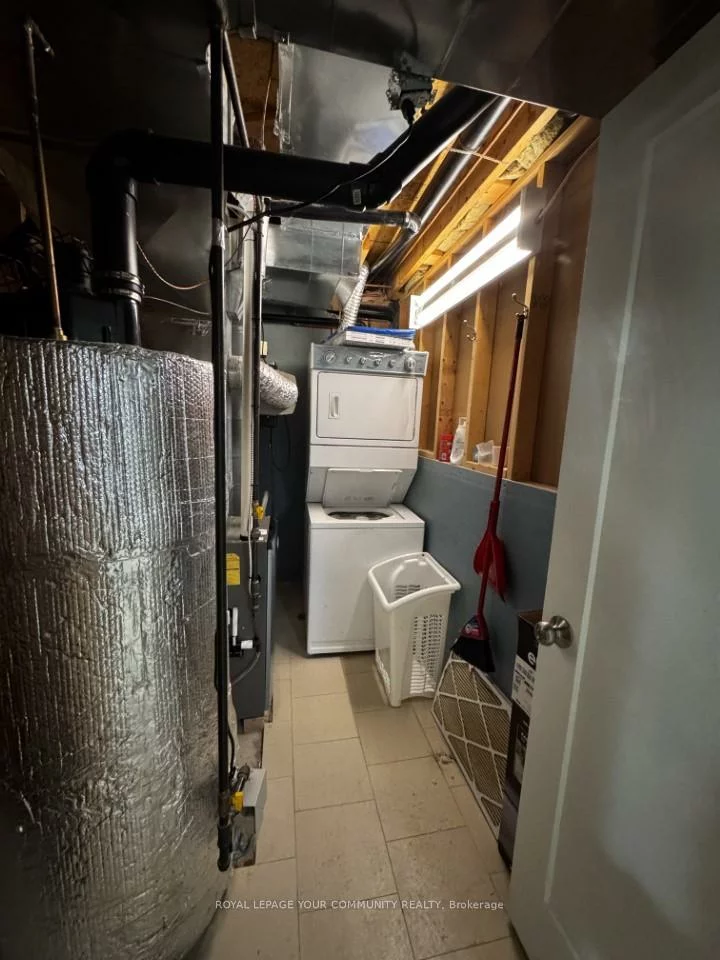 158, Roselena, Schomberg, King