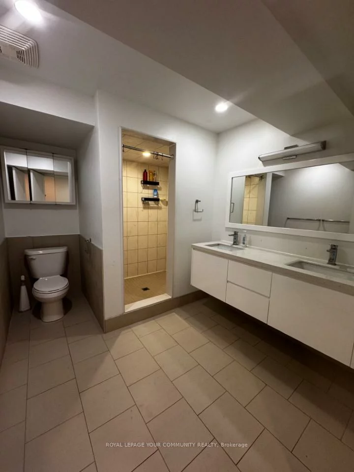 158, Roselena, Schomberg, King