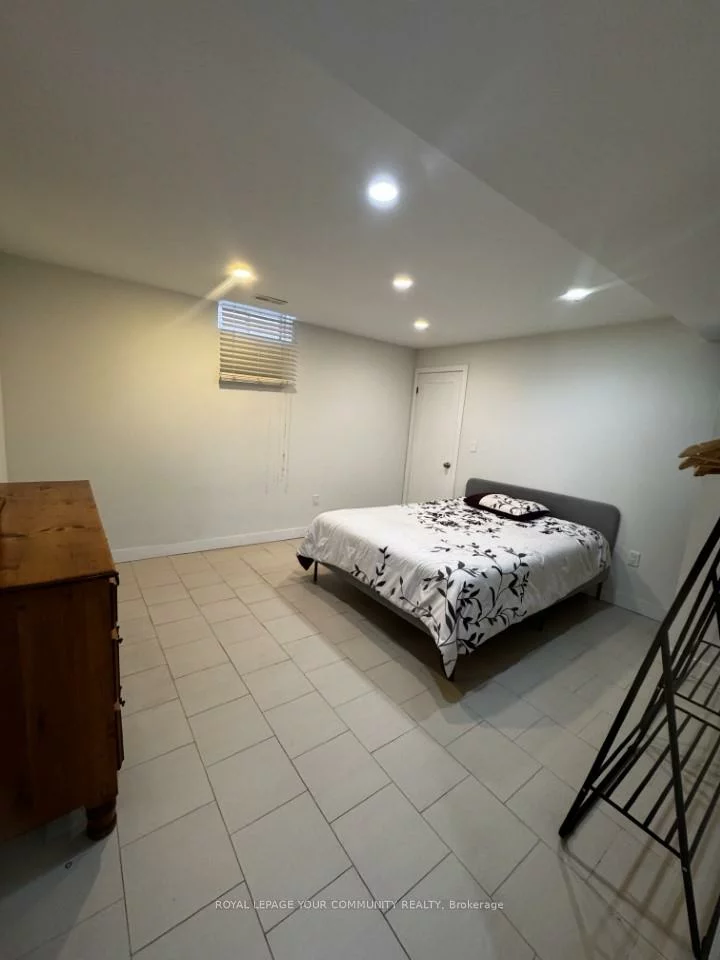 158, Roselena, Schomberg, King